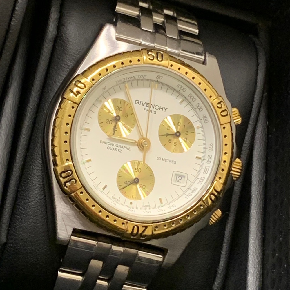 Givenchy Watch - Picture 11 of 11